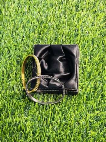 Timeless Aura Bangle - Modern
Sophistication