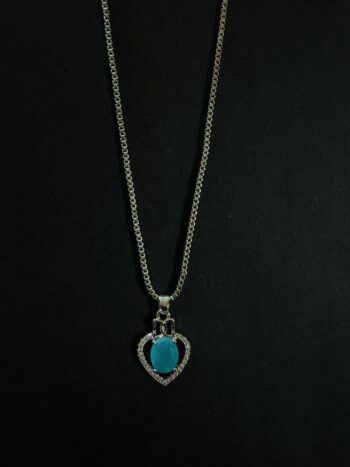 “Heart-Shaped Blue Gemstone Pendant Necklace – Sparkling Crystal Silver Chain Jewelry for Women”